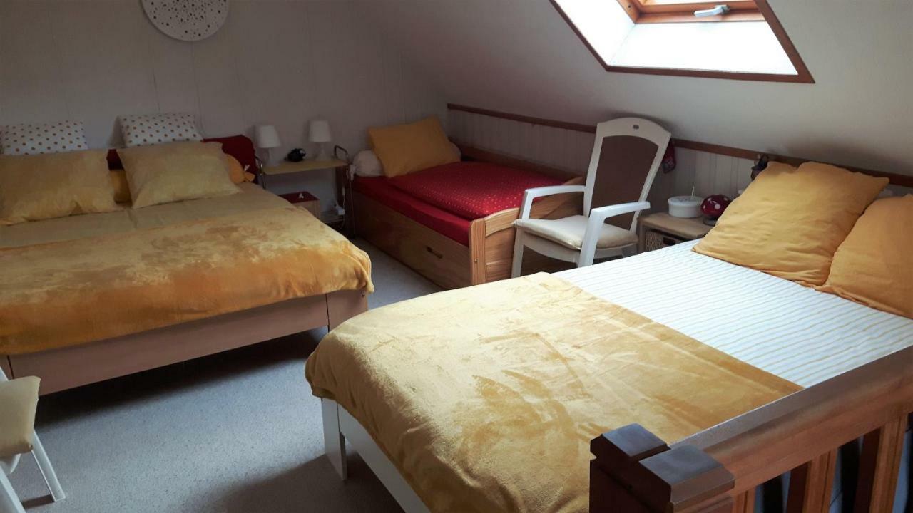Villa Le Mouton Blanc à Couloisy Extérieur photo